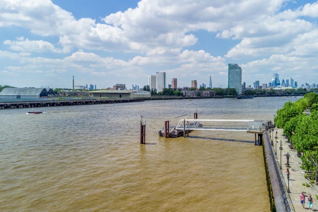Forge Square, Isle of Dogs, London, E14 – 2 Bedroom Apartment for Sale – £505,000