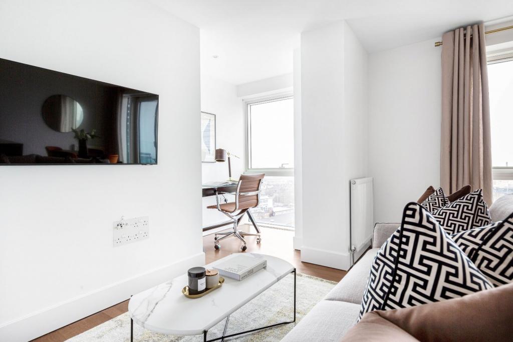 Whitechapel High Street – 1 Bedroom Apartment For Sale – Guide Price £500,000