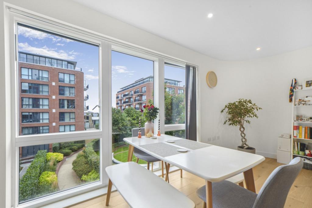 Thunderer Walk,Woolwich, London, SE18 – 2 Bedroom Apartment for Sale – £565,000