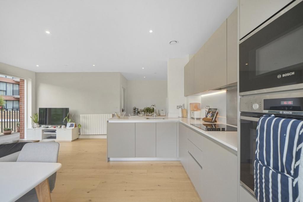 Thunderer Walk,Woolwich, London, SE18 – 2 Bedroom Apartment for Sale – £565,000