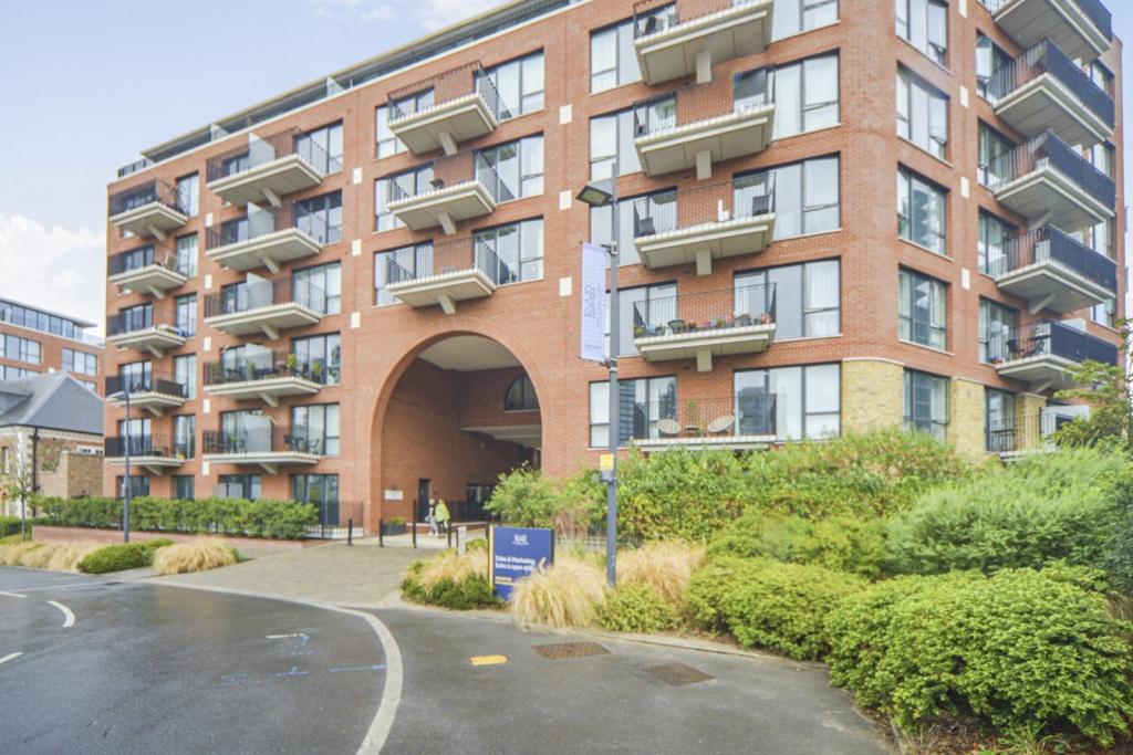 Thunderer Walk,Woolwich, London, SE18 – 2 Bedroom Apartment for Sale – £565,000