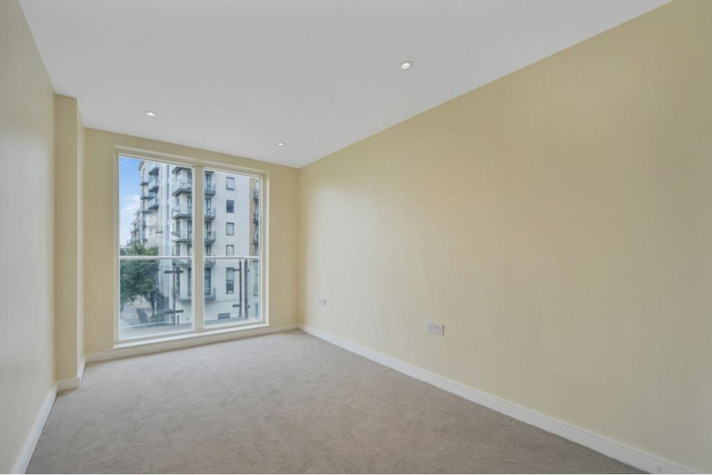 Kara Court, Seven Sea Gardens, Bow 2 Bedroom Apartment for Sale – £440,000