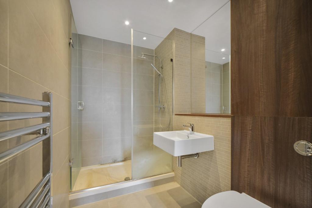 Kara Court, Seven Sea Gardens, Bow 2 Bedroom Apartment for Sale – £440,000