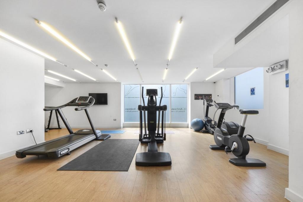 Ivy Point, Hannaford Walk, St. Andrew’s, Bromley-By-Bow,  – 1 Bedroom Apartment for Sale
