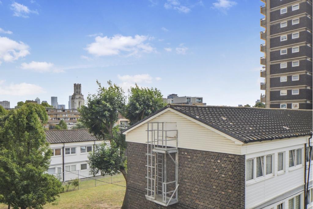 Cable Street, London, E1 – 3 Bedroom Apartment for Sale – £399,990 Guide Price