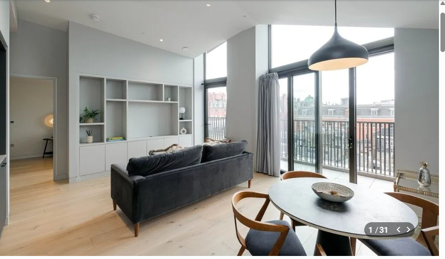 Carnaby Lofts – Two Bedroom Apartment with Private Terrace – 861 sq ft – £1,450 pw