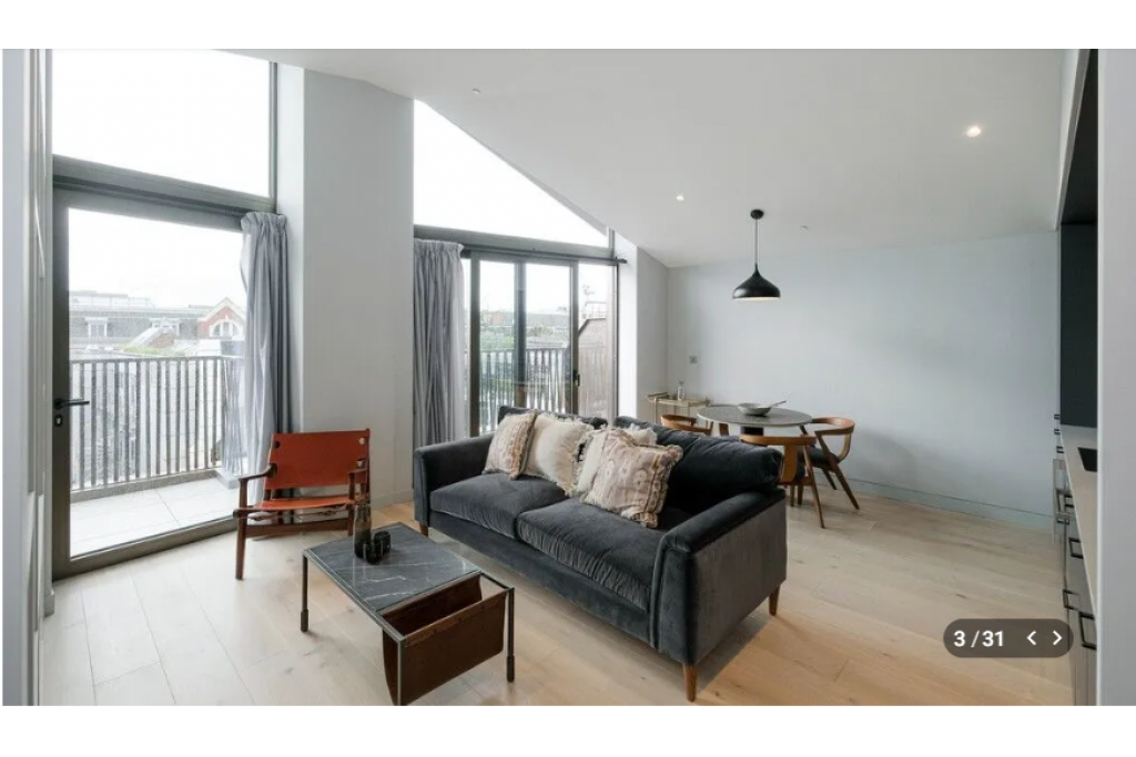 Carnaby Lofts – Two Bedroom Apartment with Private Terrace – 861 sq ft – £1,450 pw