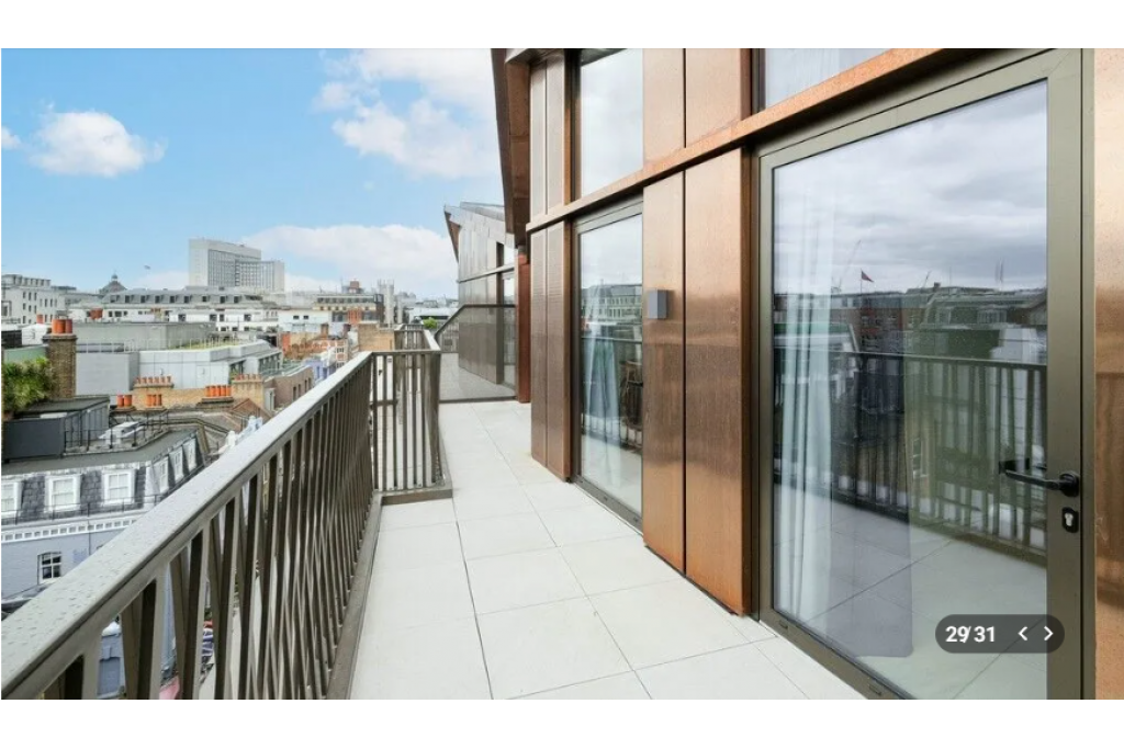 Carnaby Lofts – Two Bedroom Apartment with Private Terrace – 861 sq ft – £1,450 pw