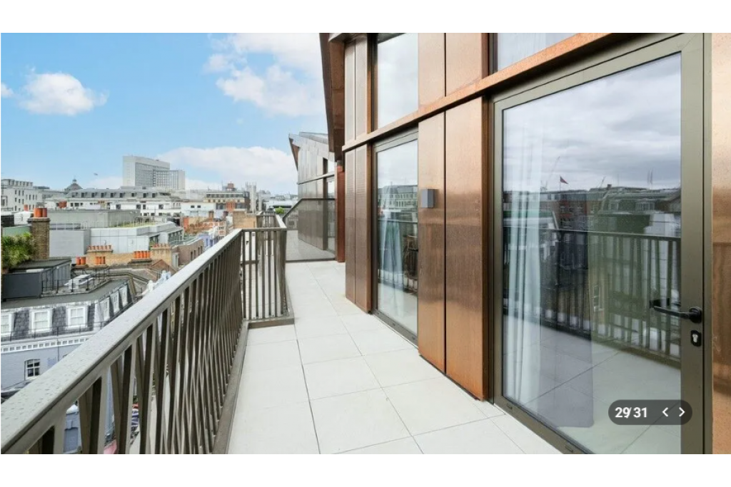 Carnaby Lofts – Two Bedroom Apartment with Private Terrace – 861 sq ft – £1,450 pw