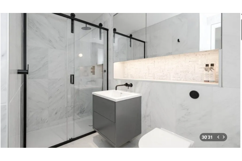 Carnaby Lofts – Two Bedroom Apartment with Private Terrace – 861 sq ft – £1,450 pw