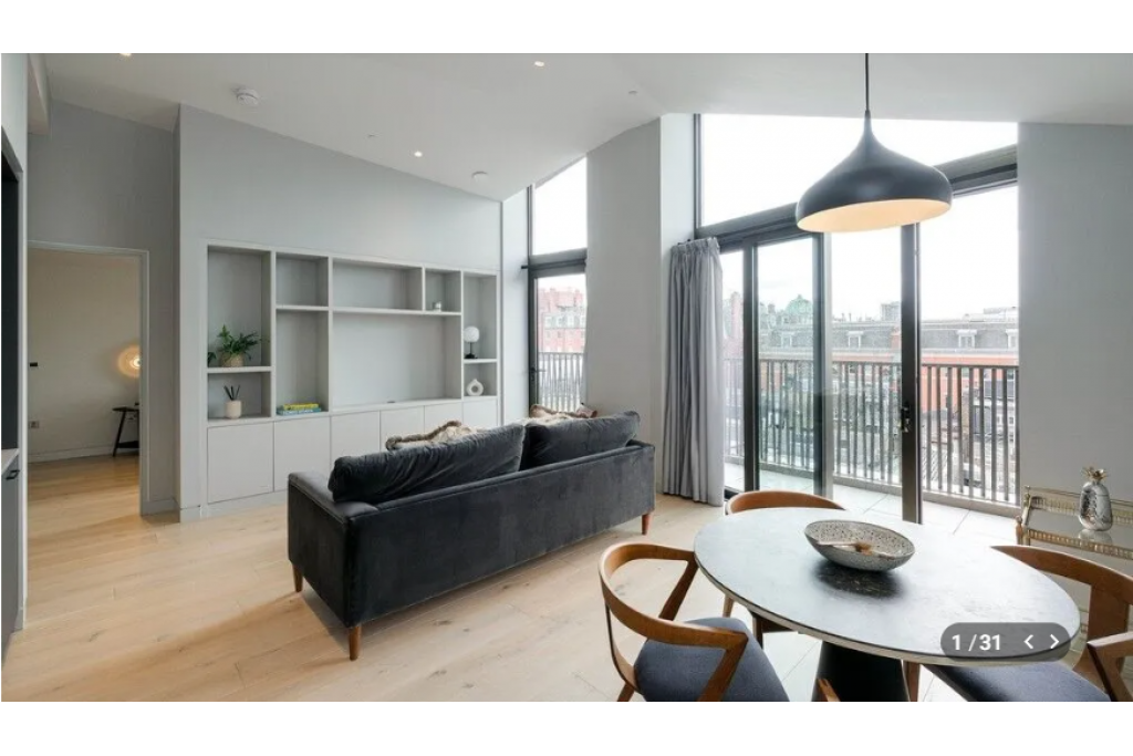 Carnaby Lofts – Two Bedroom Apartment with Private Terrace – 861 sq ft – £1,450 pw