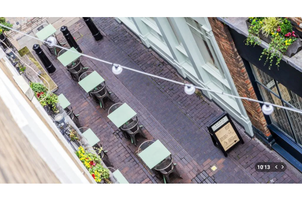 Kingly Street, Carnaby W1 – 3 Bedroom Apartment To Let – £1,350 per week