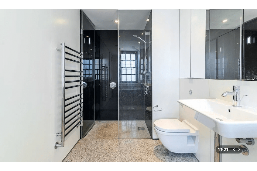 Hanway Place, Fitzrovia W1 – 2 Bedroom Duplex Apartment with Terrace – £1,250 pw