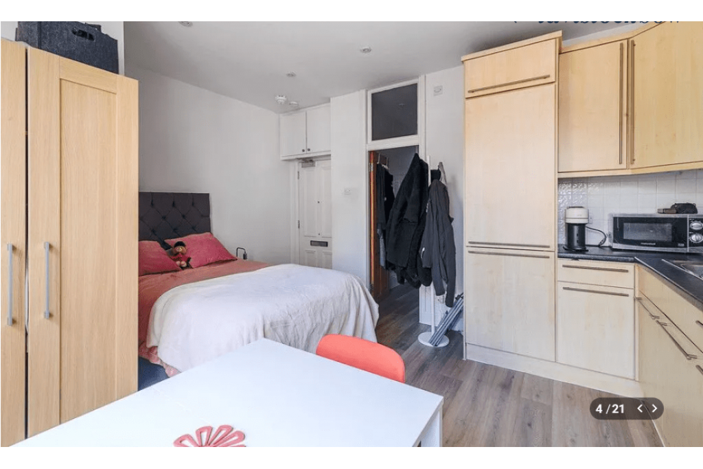 Charing Cross Road, Covent Garden WC2 – Studio Apartment – £415 pw – Let Agreed