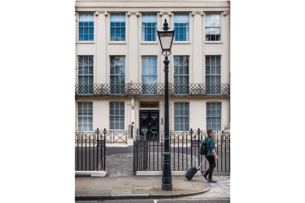 Lincoln's Inn Fields, Holborn WC2 – £3,500,000 – 2 Bed Apartment