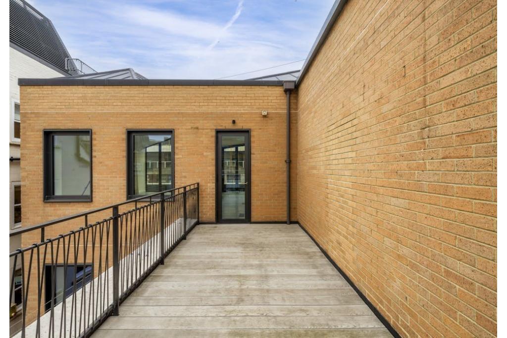 5-8 Warwick St – Hammersley House – 2,160 sq ft Office To Let – £150.46 per sq ft