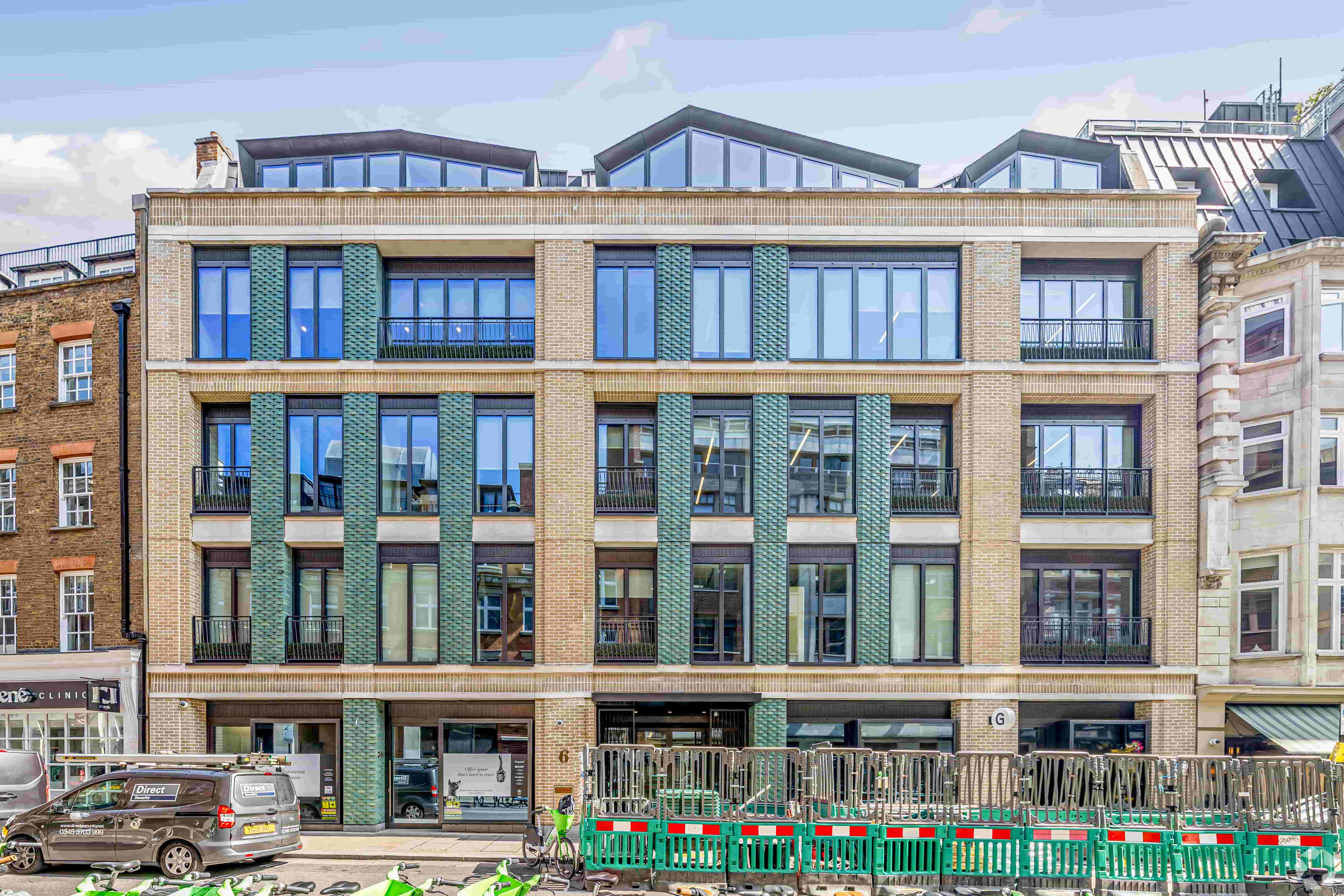 36-40 Glasshouse St – Storefront Retail/Office – 506 sq ft Office To Let – £70 per sq ft