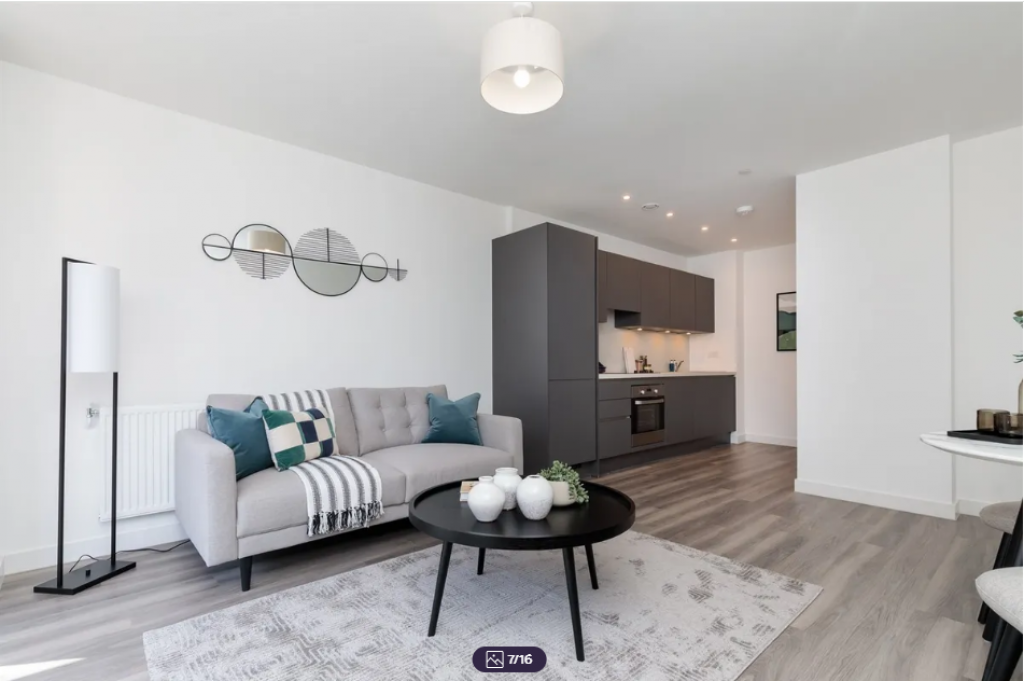 Thunderer Street, London E13 – 1 Bedroom Apartment to Rent – £1,750 pcm (£404 pw)
