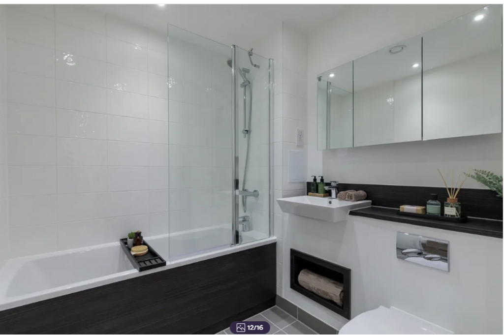 Thunderer Street, London E13 – 1 Bedroom Apartment to Rent – £1,750 pcm (£404 pw)