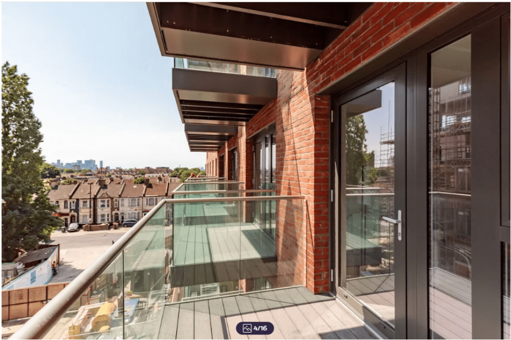 Thunderer Street, London E13 – 1 Bedroom Apartment to Rent – £1,750 pcm (£404 pw)