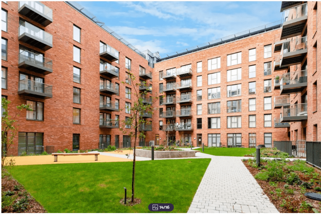 Thunderer Street, London E13 – 1 Bedroom Apartment to Rent – £1,750 pcm (£404 pw)