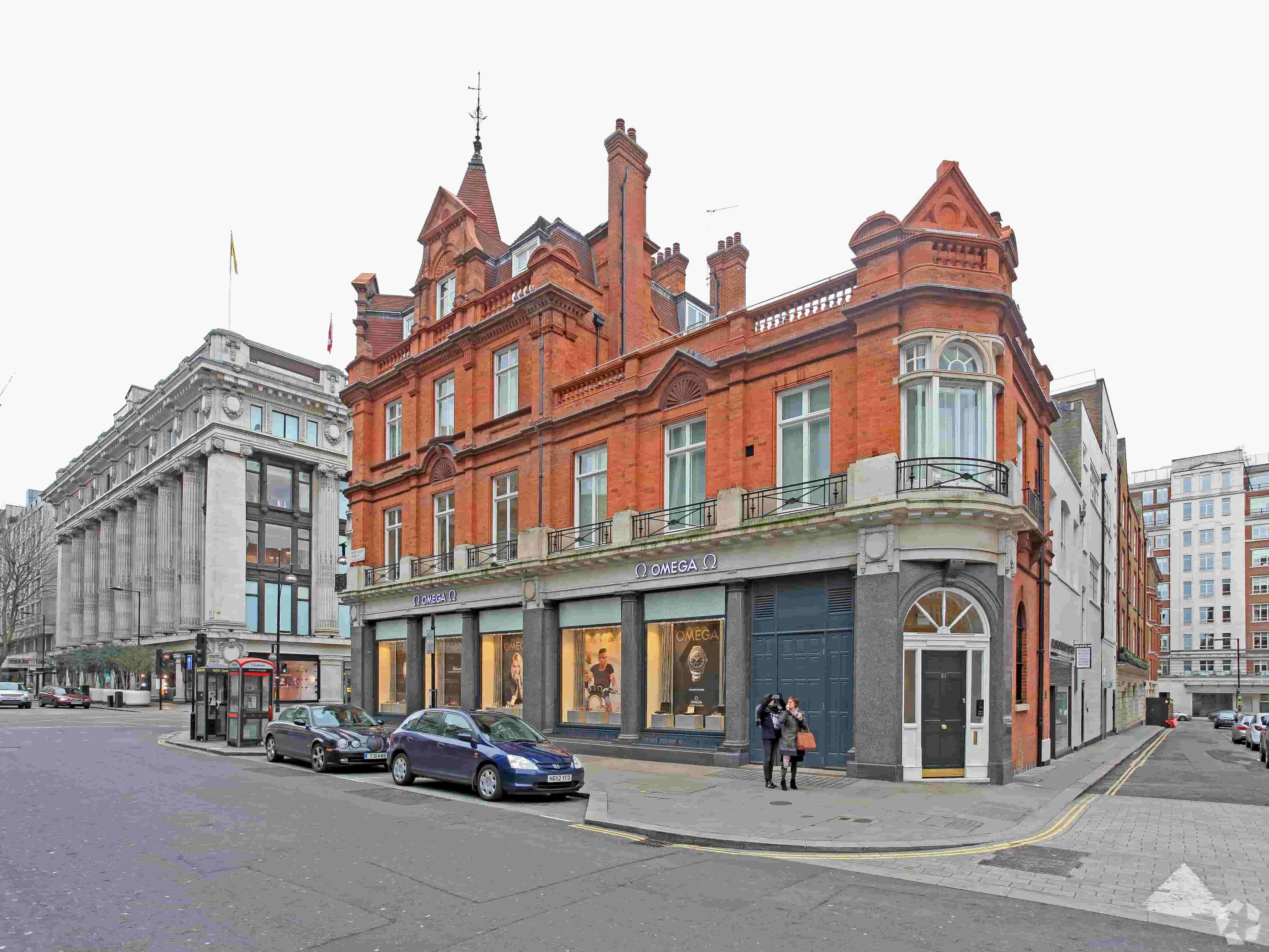 449-451 Oxford St – Mixed-Use Retail & Residential Property For Lease