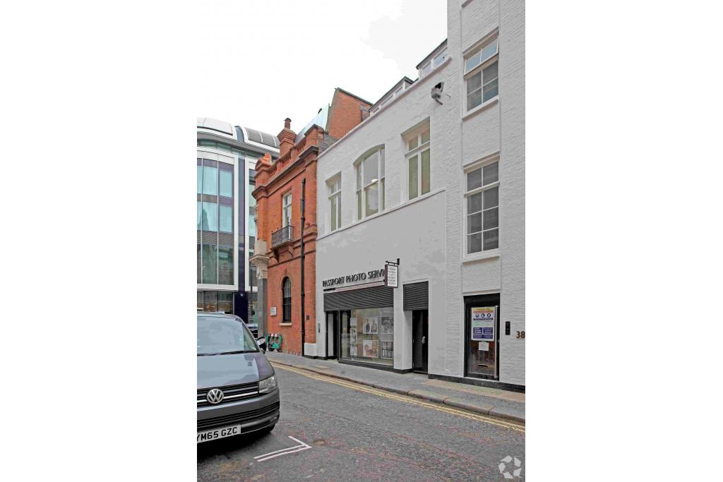449-451 Oxford St – Mixed-Use Retail & Residential Property For Lease