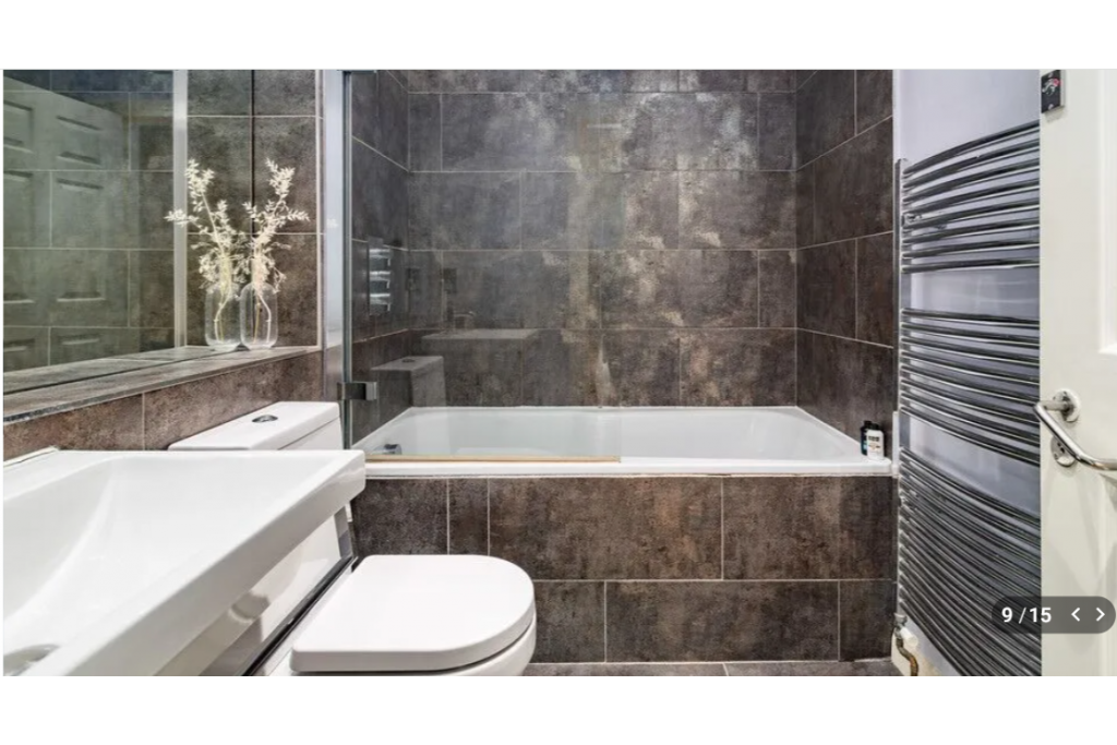 Crown Court – 2 Bedroom Lateral Apartment for Sale – £1,150,000