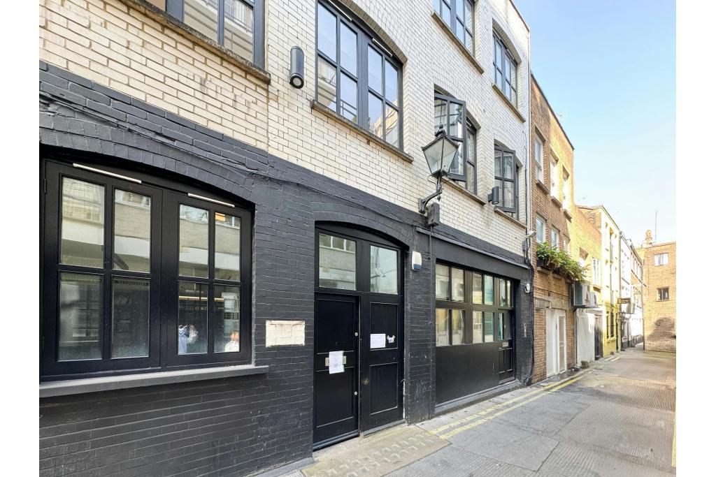 11-11B Wardour Mews – Office Space for Lease – £60.34 per Sq Ft – Soho, London W1F 8AN
