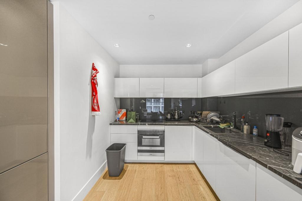 Radnor Terrace, Kensington House, London W14 – £800,000 – 1 Bedroom Apartment for Sale