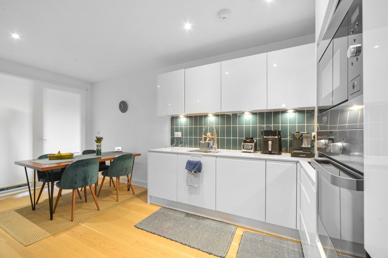 Westferry Road, Isle of Dogs, London, E14 – 3 Bedroom Property for Sale