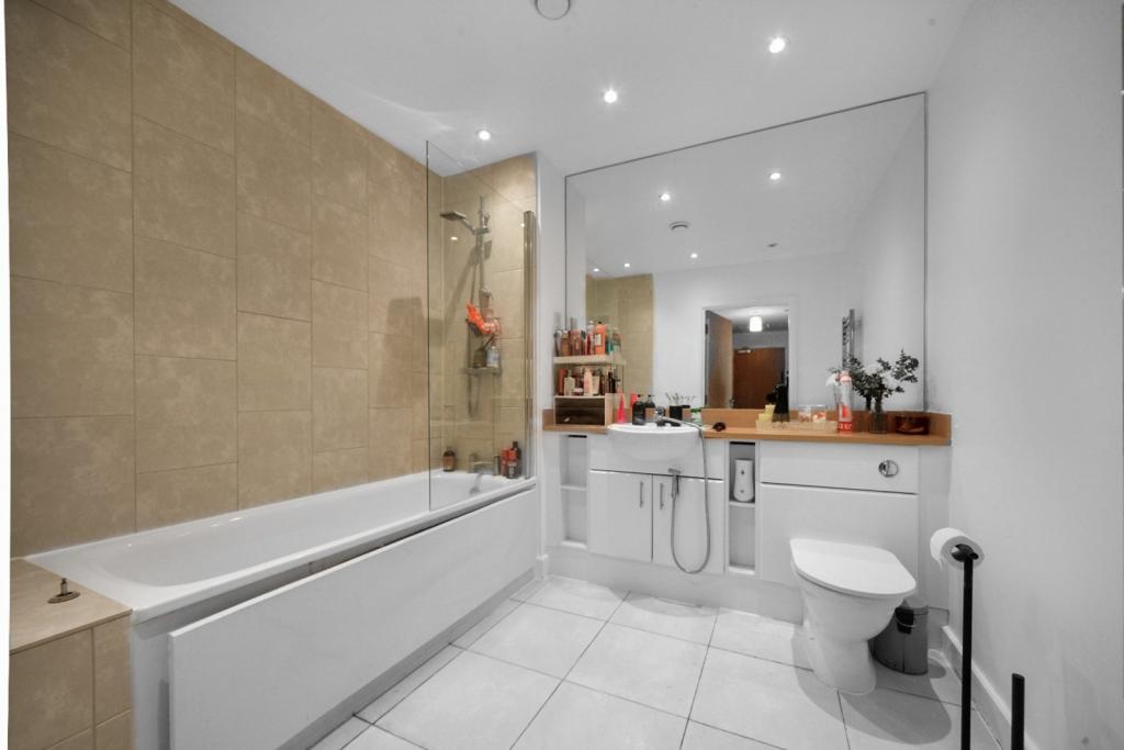 Connaught Heights, Waterside Park, Agnes George Walk, London, E16 – 1 Bedroom Apartment for Sale