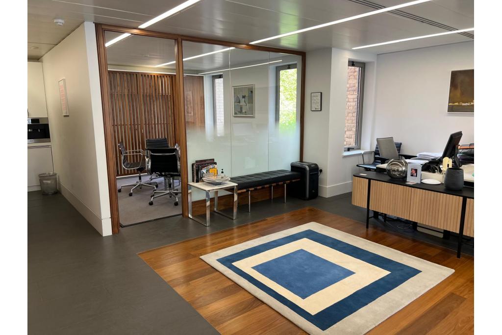 10-12 Blandford St – Prime Office Space for Lease – 985 sq ft – Marylebone, London