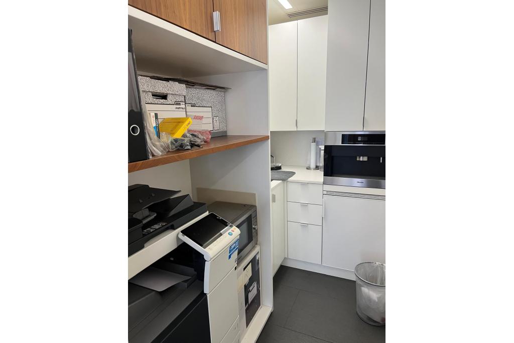 10-12 Blandford St – Prime Office Space for Lease – 985 sq ft – Marylebone, London