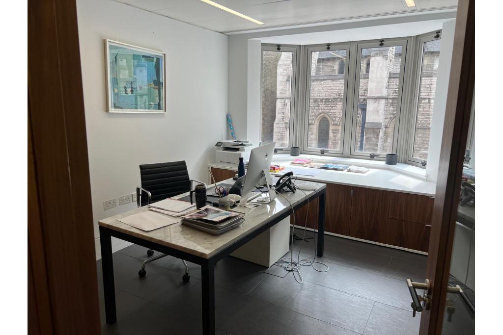 10-12 Blandford St – Prime Office Space for Lease – 985 sq ft – Marylebone, London