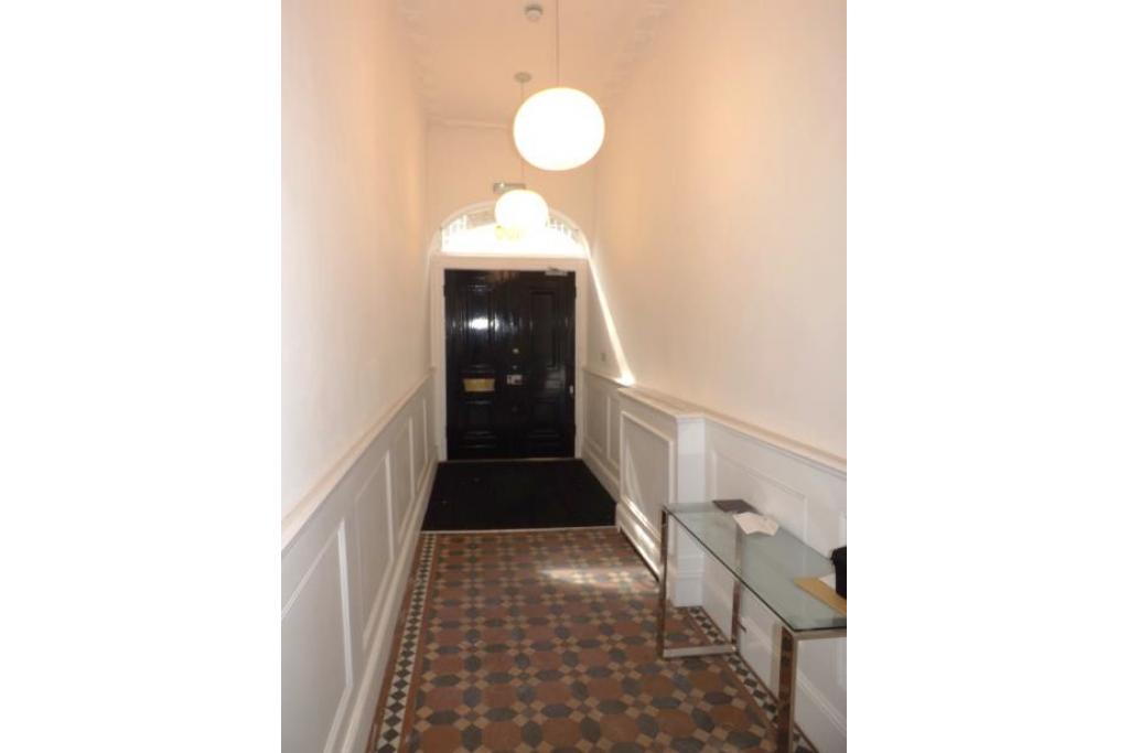 100 Gloucester Pl – Office Space for Lease – 1,500 sq ft – Marylebone, London