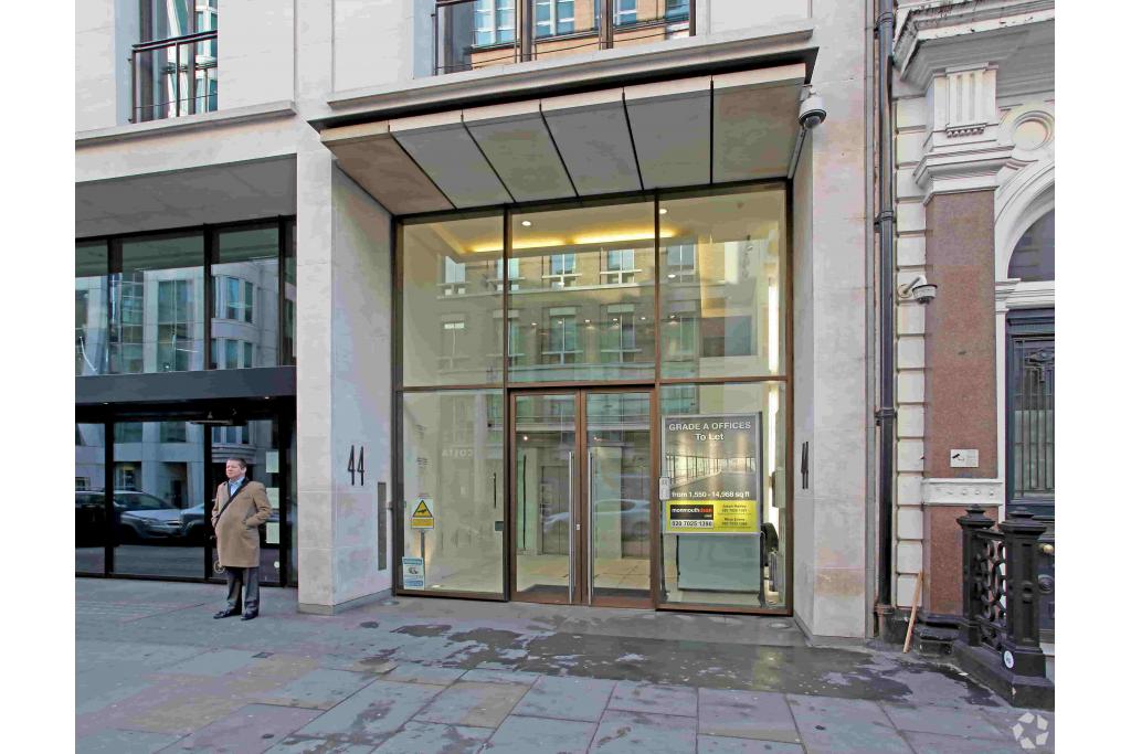 44-45 Great Marlborough Street – Office Space To Lease – £330,000/FRI (Retail)