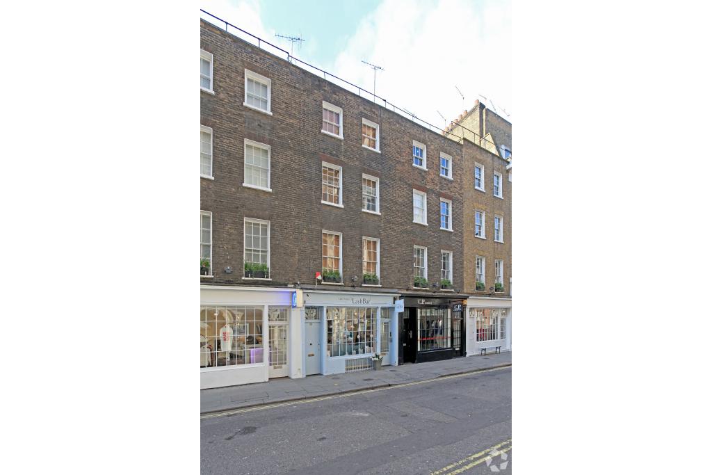 35 Marshall St, Soho, London W1F 7EX – £60,000 PA – Retail Space For Lease