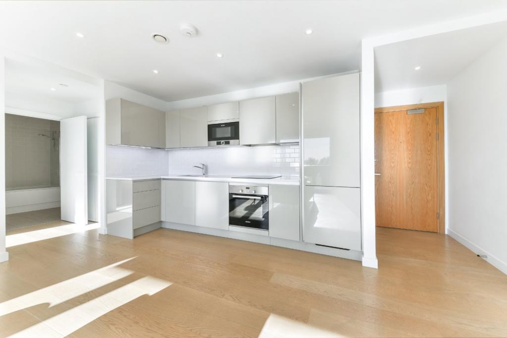 £540,000 – 1 Bedroom Apartment with Private Balcony – Elephant Park, Elephant & Castle, SE17
