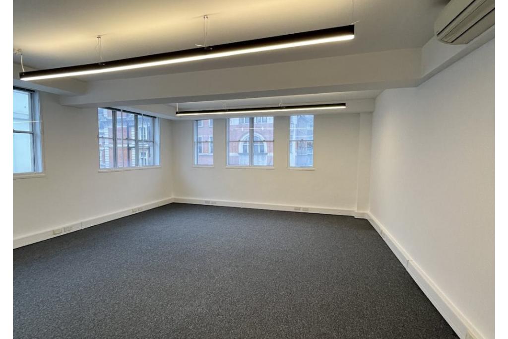 69 Wigmore St – Office Space for Lease – 1,016 sq ft – Marylebone, London