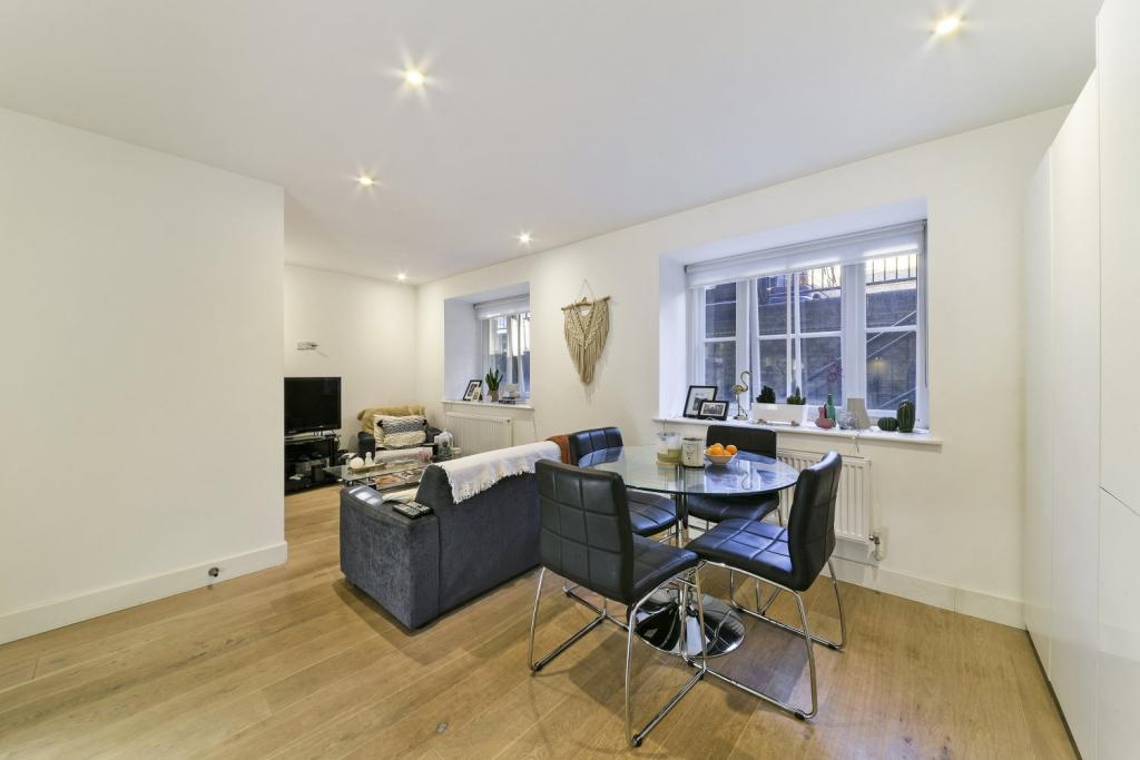 Trent Court, Royal Quay, Dod Street, Limehouse, London E14 – 1-Bedroom Apartment for Sale – £300,000