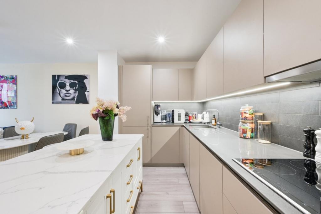 New Lion Way, Elephant Park, Elephant & Castle, London SE17 – 2-Bedroom Apartment for Sale