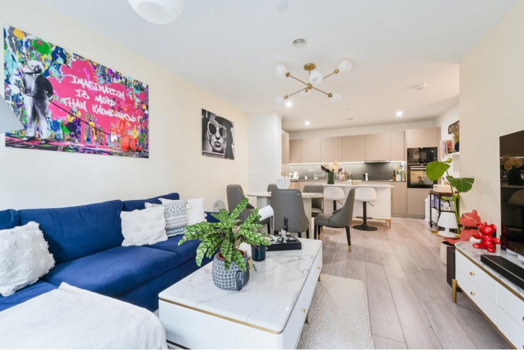 New Lion Way, Elephant Park, Elephant & Castle, London SE17 – 2-Bedroom Apartment for Sale