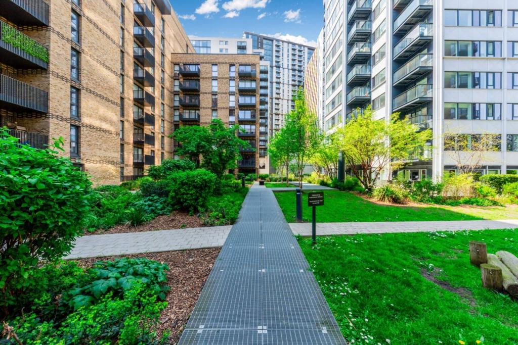 New Lion Way, Elephant Park, Elephant & Castle, London SE17 – 2-Bedroom Apartment for Sale