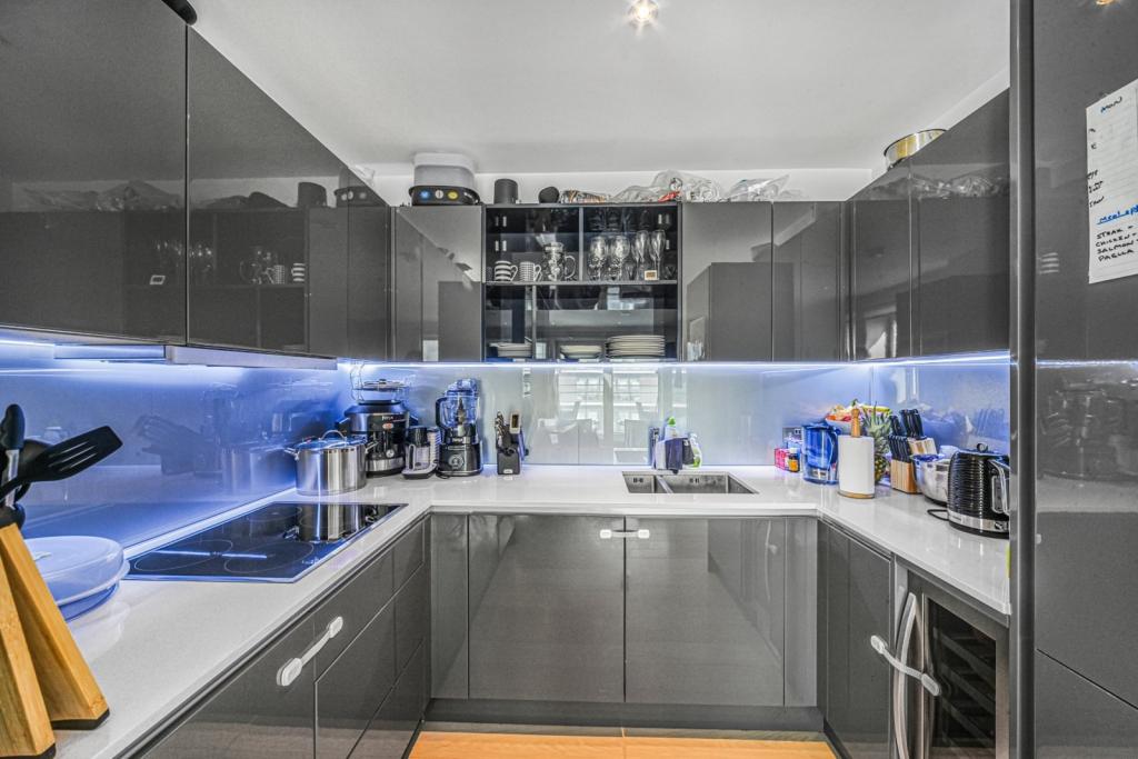 Lantana Heights, Glasshouse Gardens, Monfitchet Road, Stratford– 2-Bedroom Apartment for Sale