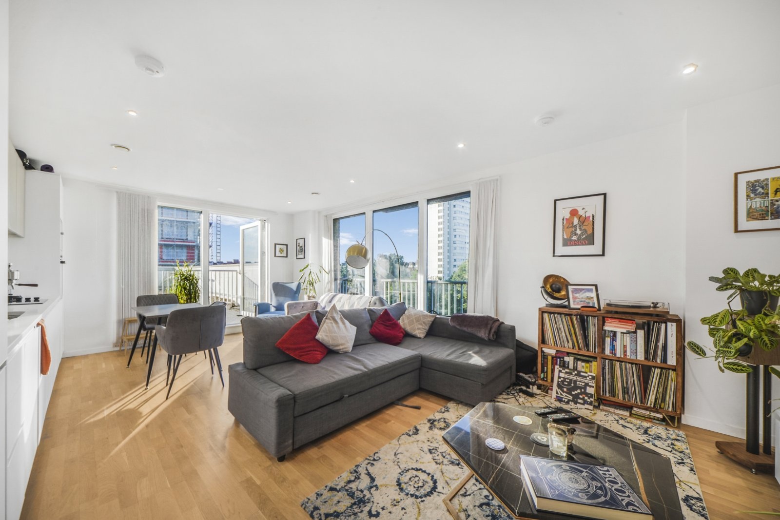 Grove Street, Deptford Landings, Deptford, London SE8 – 2 Bedroom Apartment for Sale – £525,000