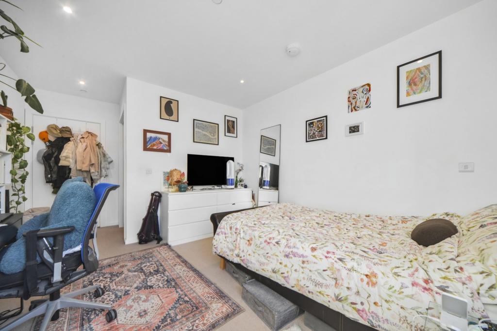 Grove Street, Deptford Landings, Deptford, London SE8 – 2 Bedroom Apartment for Sale – £525,000