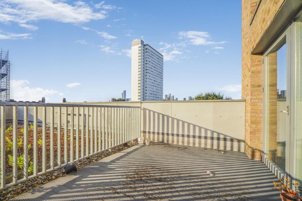 Grove Street, Deptford Landings, Deptford, London SE8 – 2 Bedroom Apartment for Sale – £525,000