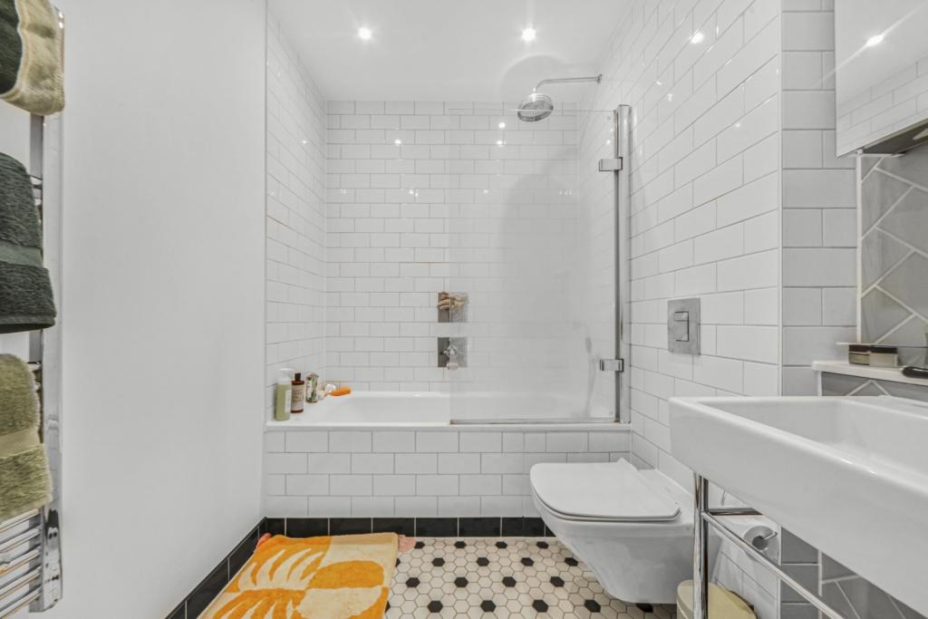 1 Bedroom Apartment for Sale – Rosewood Building, Shoreditch Exchange, Shoreditch, London, E2