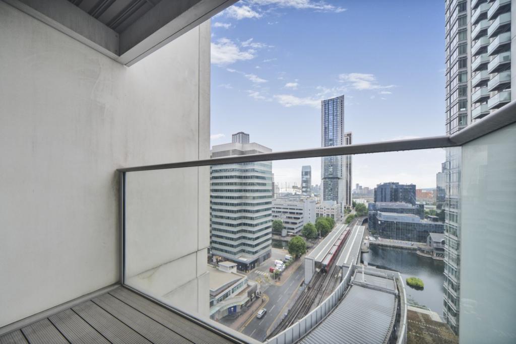 1 Bedroom Apartment for Sale – Pan Peninsula, Canary Wharf, London, E14 – £405,000